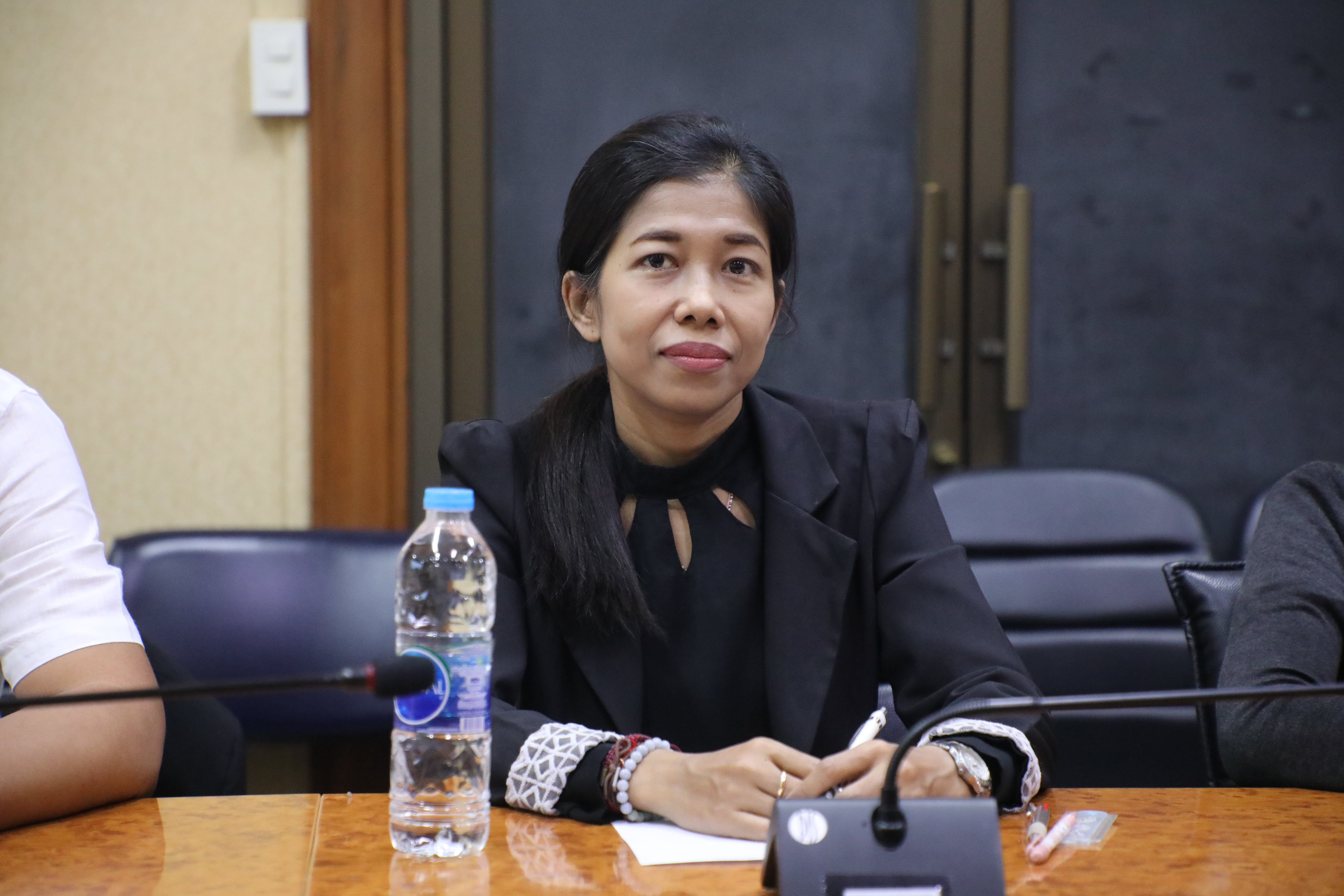 title - ส.ป.ก. ประชุมคณะทำงานศึกษาพิจารณาการแก้ไขปัญหาด้านที่ดินและหนี้สินของเกษตรกร โครงการแก้ไขปัญหาที่ดินทำกินให้แก่เกษตรกรสภาประชาชน 4 ภาค ครั้งที่ 1/2569